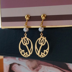 促銷！30% 折扣！阿拉伯語“TULIP”字樣設計耳環或耳環 第8張的照片