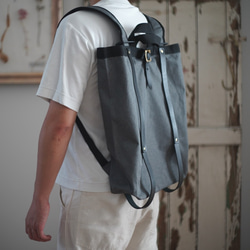 ●超輕量400g ●男女皆宜的Heather grey x black leather 2WAY backpack Nylon 第5張的照片