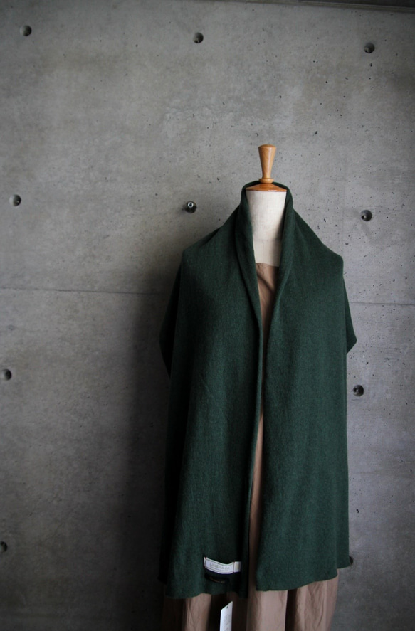深綠色 ■100%純羊絨披肩懸吊式針織圓領針織衫 輕盈蓬鬆^^ 第4張的照片