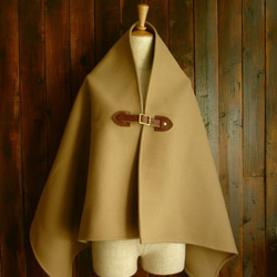 羊毛斗篷奶茶色x棕色皮革安哥拉羊毛混紡 第1張的照片