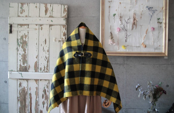 ○Wool Poncho○ YExBK 英国羊毛のツイードポンチョ 黒レザー 2枚目の画像