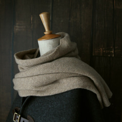 100% 純羊絨 奶茶色 ◎ 可水洗 垂墜針織，手感極佳^ 第5張的照片