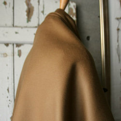 ●100%羊絨●金棕色最高級雨披魅力加工質感◎ 第5張的照片