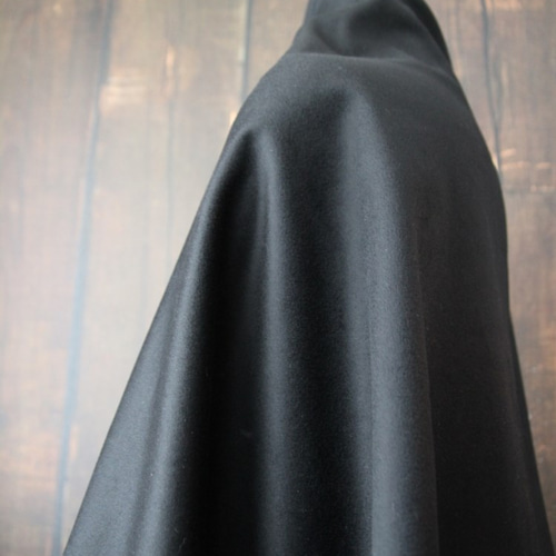 PEDDLER カシミアポンチョ 黒 微光沢 牛革ヌメ 真鍮バックル ストール 