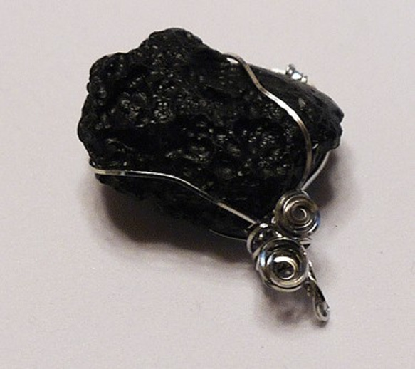 Tibetan Tektite (チベット　テクタイト）ペンダントトップ 3枚目の画像