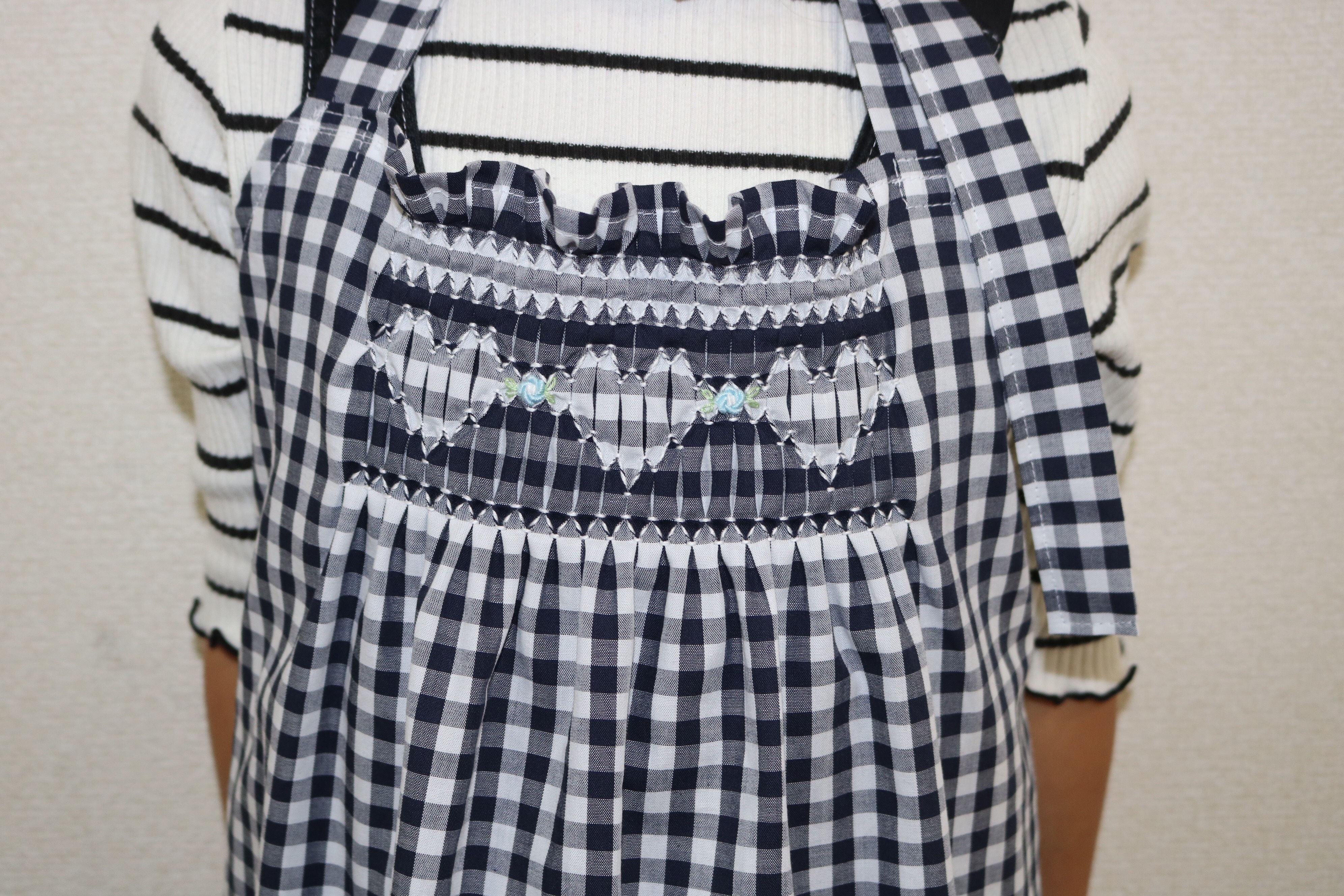 【受注販売】子供用エプロン  スモッキング  バリオン