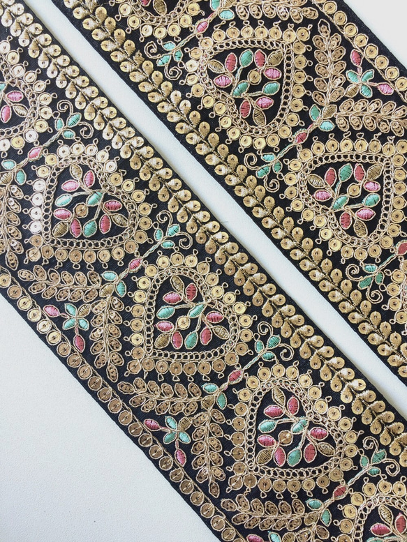 【50cm】インド刺繍リボン ハート 黒 1枚目の画像