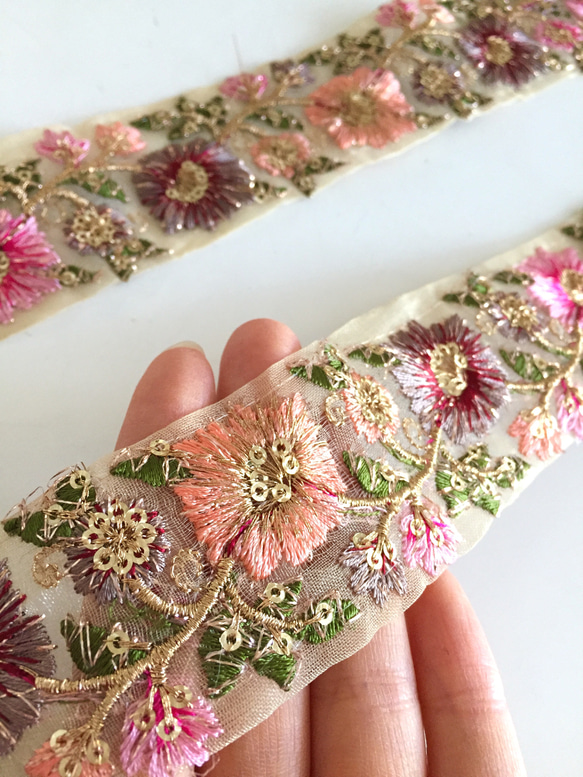 【50cm】インド刺繍リボン ベージュxピンク　オーガンジー 5枚目の画像