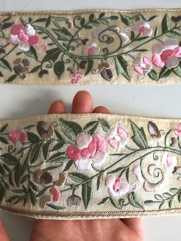 【50cm】インド刺繍リボン　ベージュ　リーフフラワー 4枚目の画像