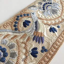 【50cm】⚠︎インド刺繍リボン アイボリーxブルー　バード　シルク 3枚目の画像