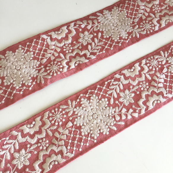 【SALE/50cm】インド刺繍リボン  コーラルピンク　シルク　SS88 1枚目の画像