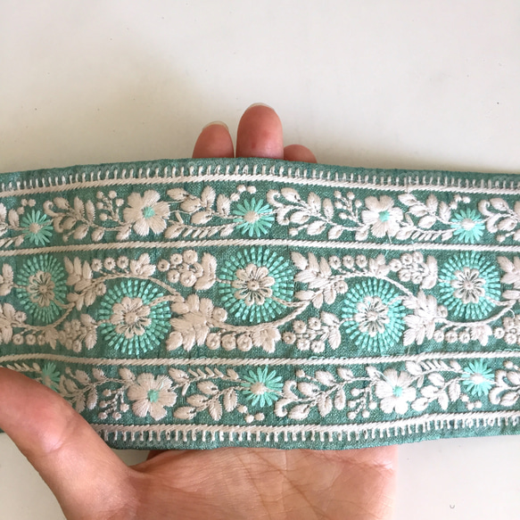 【50cm】インド刺繍リボン  エメラルドグリーン　シルク　SS92 1枚目の画像