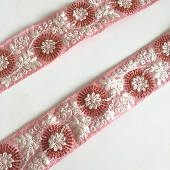 【50cm】インド刺繍リボン　ピンク　シルク　SS97 1枚目の画像