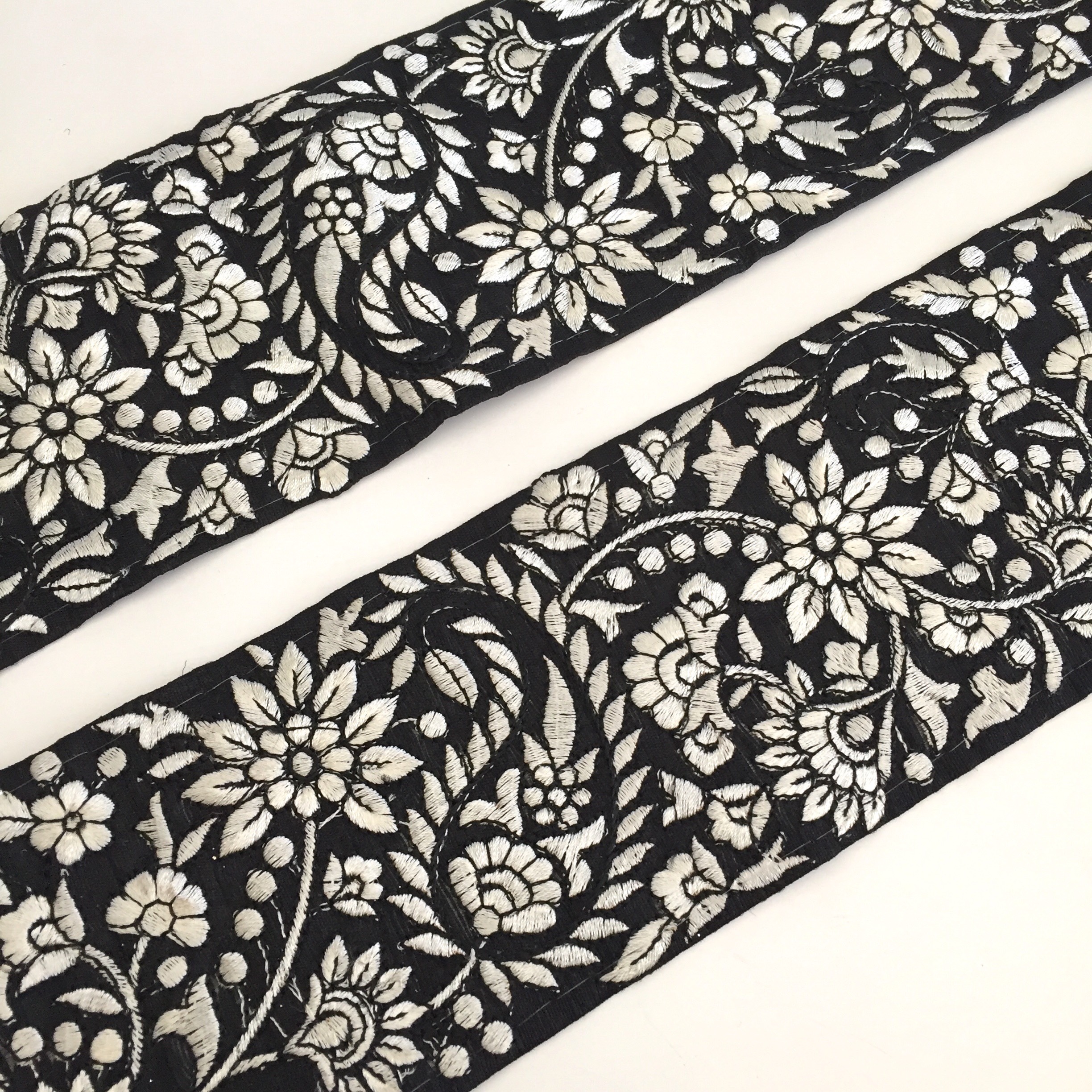 50cm】インド刺繍リボン ブラックxホワイト シルク GS164 リボン