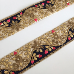【50cm】インド刺繍リボン　ライトベージュxネイビー　HS247 2枚目の画像