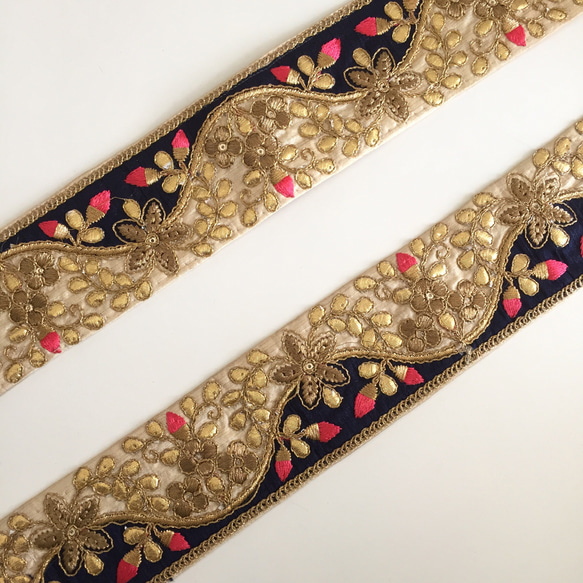 【50cm】インド刺繍リボン　ライトベージュxネイビー　HS247 5枚目の画像