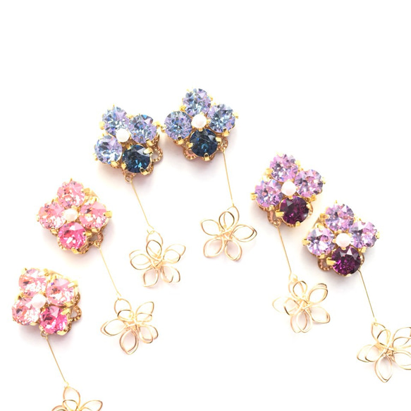 SWAROVSKI 紫陽花とゆれるflower　　ピアス 1枚目の画像