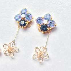 SWAROVSKI 紫陽花とゆれるflower　　ピアス 2枚目の画像