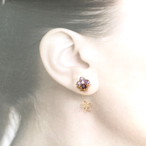 SWAROVSKI 紫陽花とゆれるflower　　ピアス 5枚目の画像