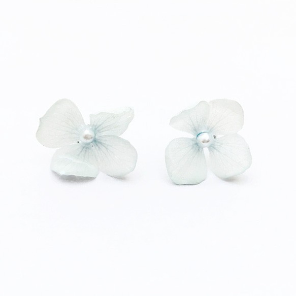 紫陽花一輪ピアス/イヤリング 白藍 ピアス（スタッド・一粒） cronico 