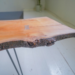 山桜の一枚板　リビング用ローテーブル 3枚目の画像
