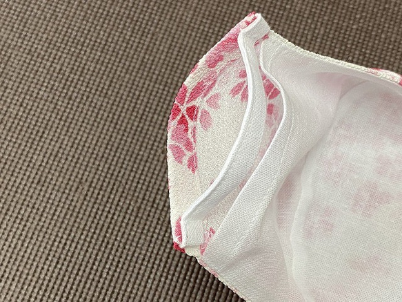 桜柄　さくら　sakura　Ｍサイズ　２層構造　ポケット　サイドガイド　マスク　花粉対策　高級泉州晒　リフォーム繕 7枚目の画像