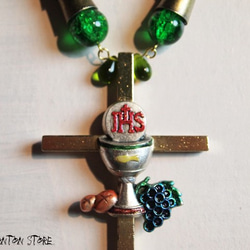 NEW『十字架と硝子玉のスネークネックレス』【緑】 3枚目の画像