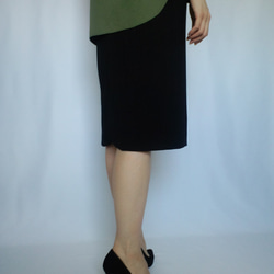 後ろ姿がかわいいタイトスカート（黒） 2枚目の画像