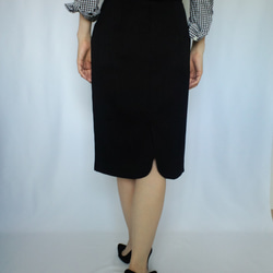 後ろ姿がかわいいタイトスカート（黒） 4枚目の画像