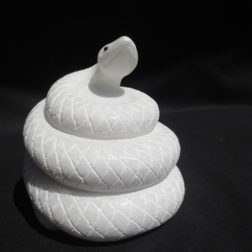 白蛇 白へび ヘビ White snake（大） 天然石 九熊の店 通販