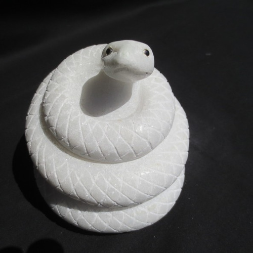 白蛇 白へび ヘビ White snake（大） 天然石 九熊の店 通販