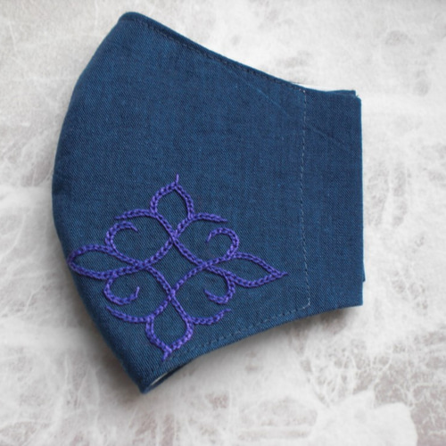 アイヌ刺繍 藍染めスタイ ９まいめ アイヌ刺繍 藍染めスタイ 9まいめ アイヌ刺繍 藍染めスタイ 9まいめ