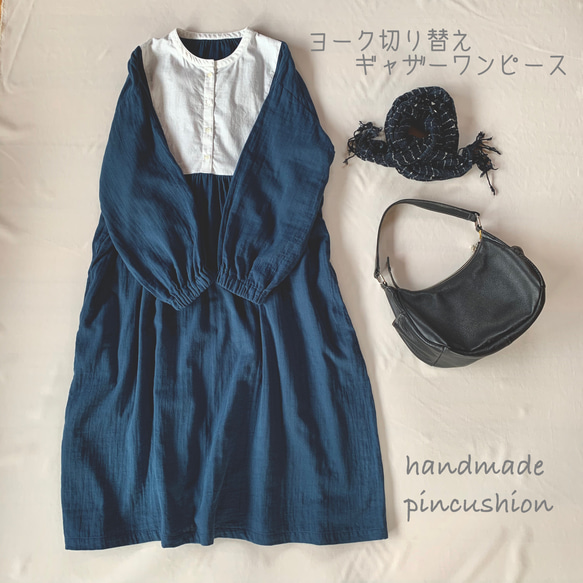 ワンピース　胸元切り替え cotton胸元切り替えワンピース (navy) ワンピース buíochas 通販