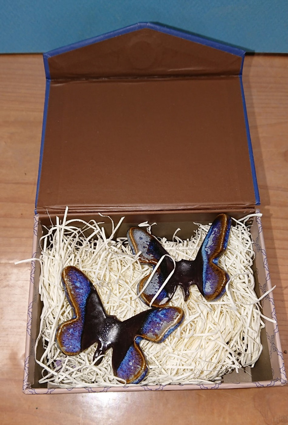 陶器 蝶々 箸置き　HASHIOKI 4枚目の画像