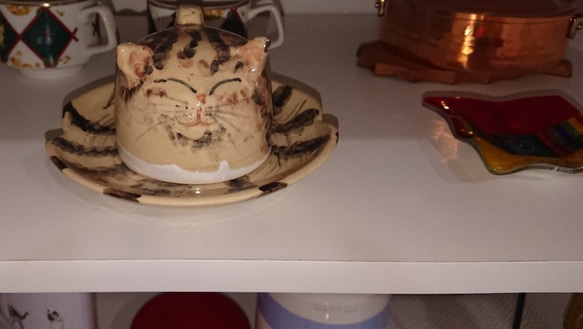 陶器/反転猫カップ「#猫の日」 2枚目の画像