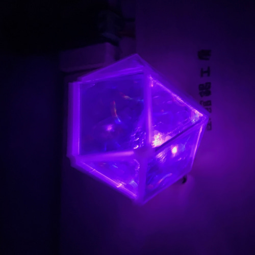 多面体ミラー万華鏡 立方八面体 内蔵LEDが非接触で光ります 立体