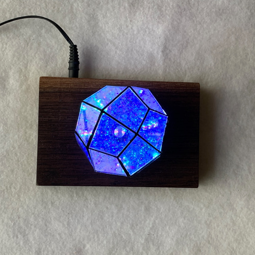 多面体ミラー万華鏡 凧型二十四面体 赤外線リモコンで内蔵LEDを制御