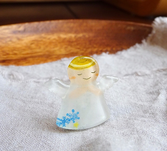 【Creema限定】ブローチ・聖夜の天使 1枚目の画像