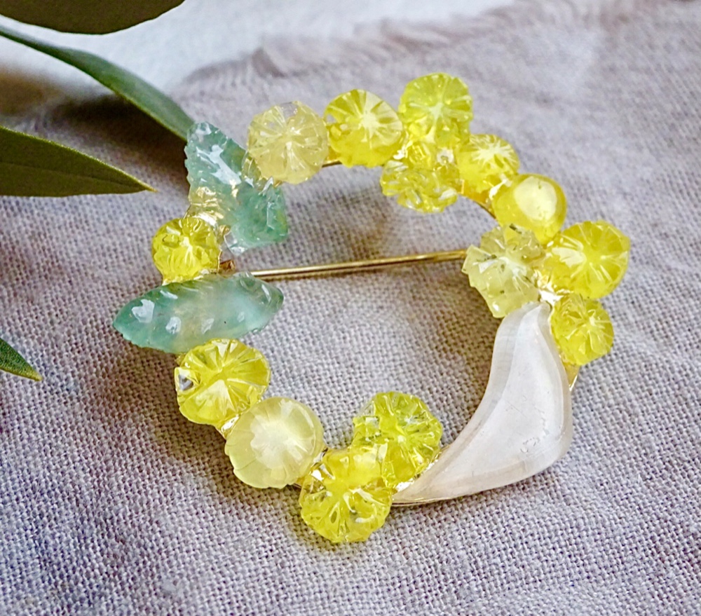 サークルブローチ•ミモザの幸せブローチ