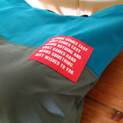 受注製作☆防水布のバッグ　ターコイズ×グレー☆プールバッグに・雨の日のおけいこに 2枚目の画像