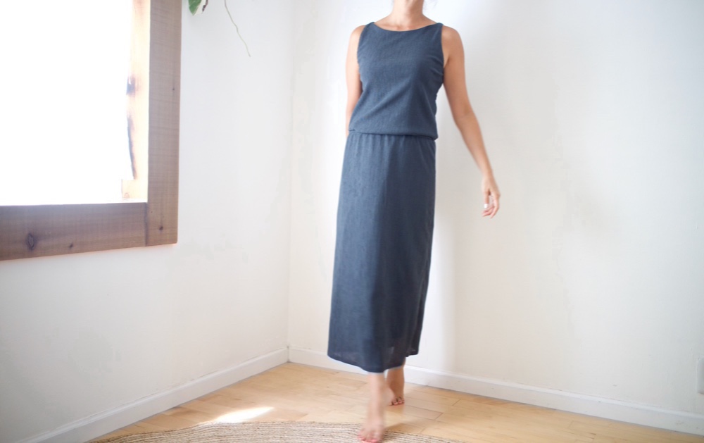 ＊Creema限定＊【サンプルセール】ノースリーブワンピース　＜クレープスリムロングドレス＞　チャコールグレー