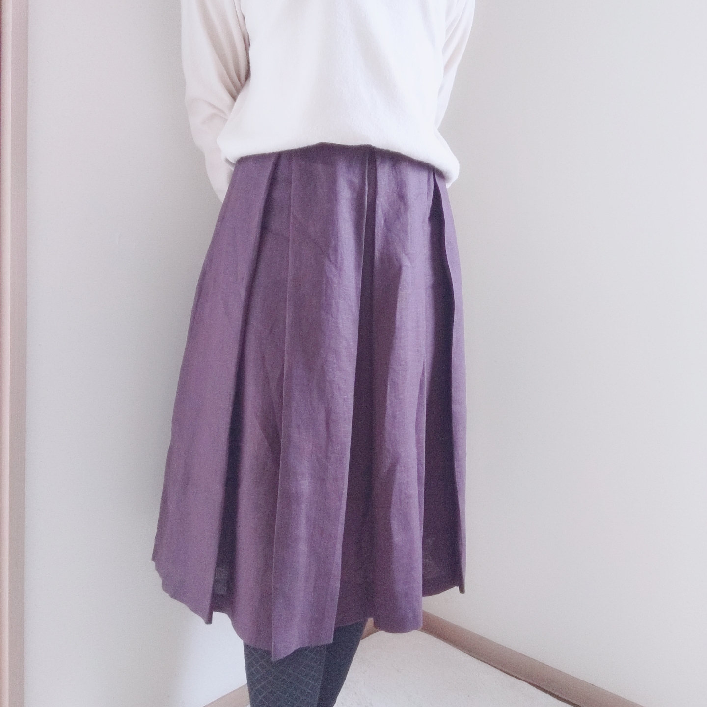 リネン　上品タックスカート　大人かわいい　ウエストすっきり　パープル