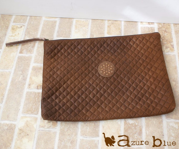 ⋆スエード風クラッチ　ブラウン　2way・別売りショルダー対応 1枚目の画像