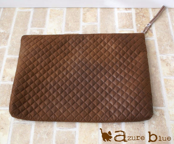 ⋆スエード風クラッチ　ブラウン　2way・別売りショルダー対応 2枚目の画像