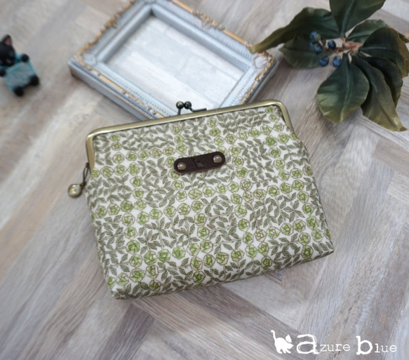 ⋆がま口通帳ケース リバティ Sleeping Rose ティーグリーン 1枚目の画像