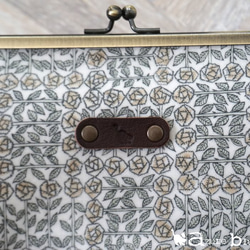 【受注製作】がま口通帳ケース リバティ Sleeping Rose ベージュ 4枚目の画像