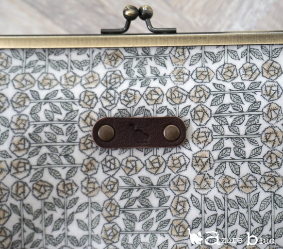 【受注製作】がま口通帳ケース リバティ Sleeping Rose ベージュ 4枚目の画像