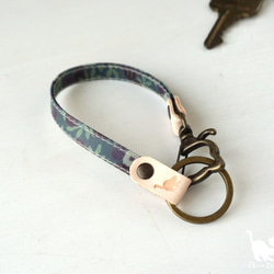 バッグキーホルダー リバティ Wiltshire パープル 1枚目の画像