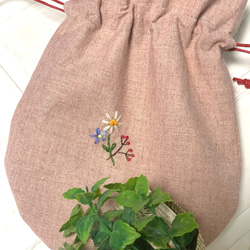 桃色の花刺繍の巾着 4枚目の画像