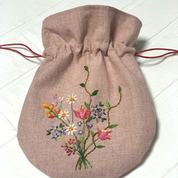 桃色の花刺繍の巾着 6枚目の画像